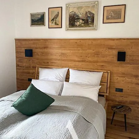 Alpenhoamat 公寓 *